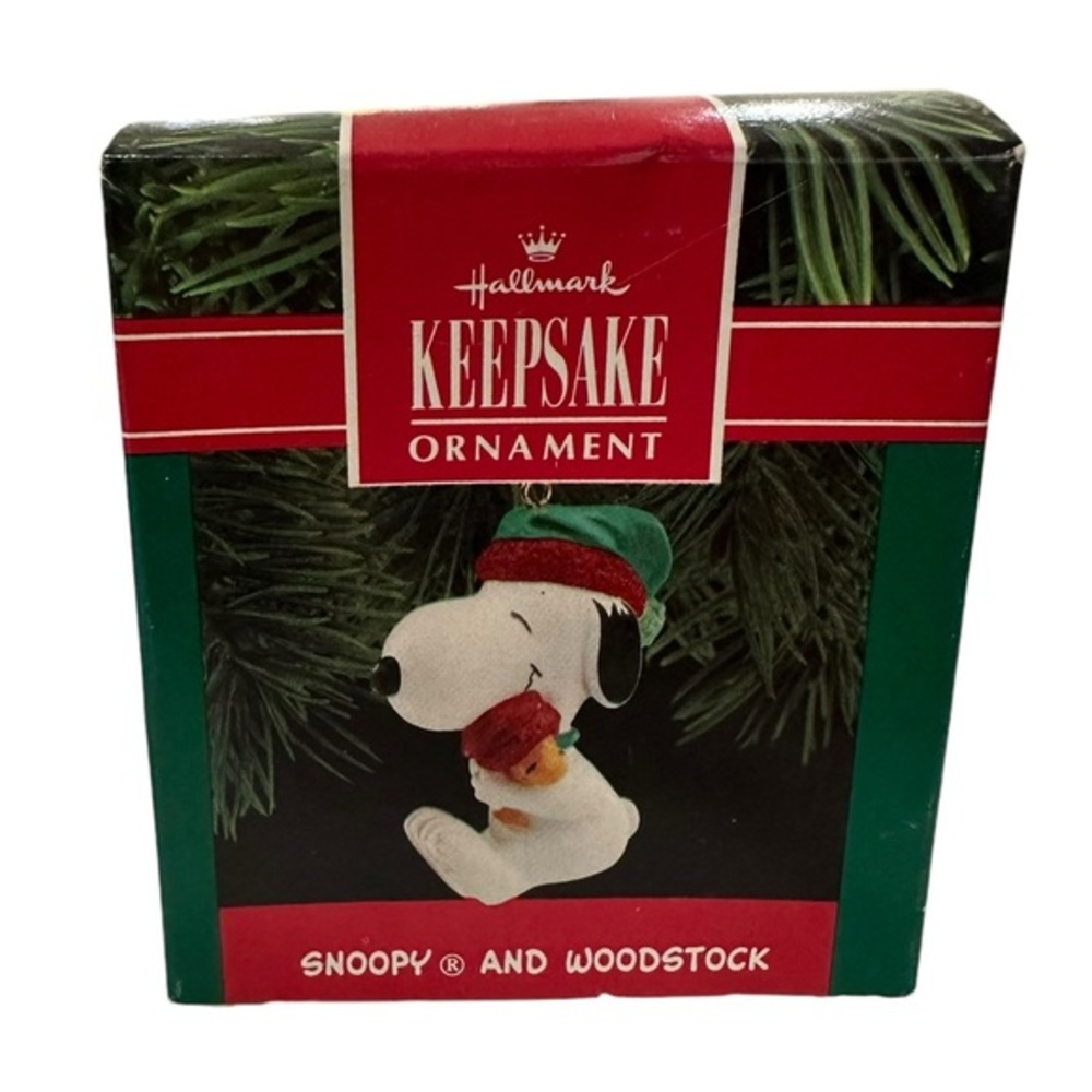 Hallmark‎ Keepsake ‘Snoopy And Woodstock’ Ornament 1990